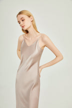 Camisón de seda con tirantes largos