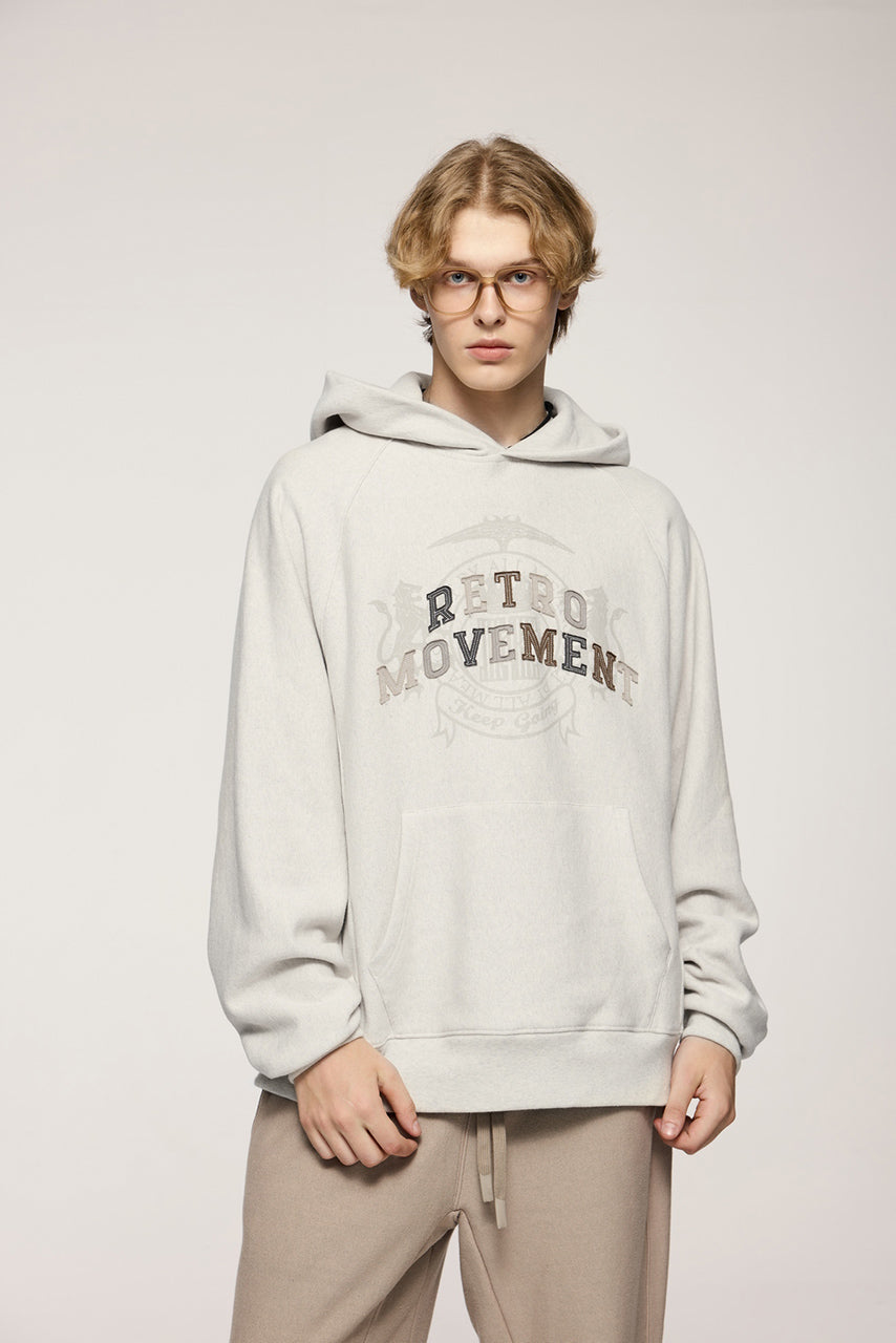 Sudadera con capucha y apliques de movimiento retro