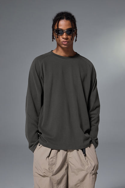 Crew neck long sleeved undershirt