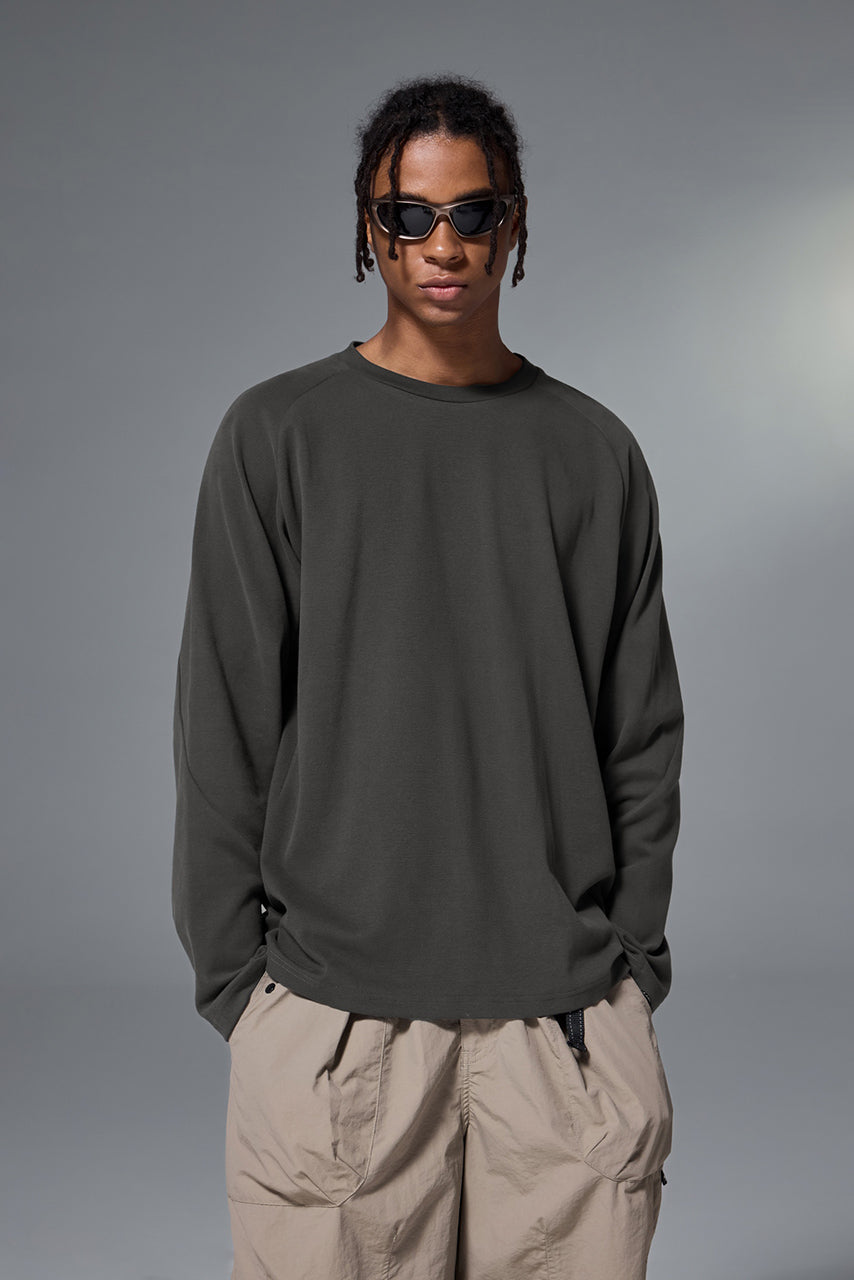 Crew neck long sleeved undershirt