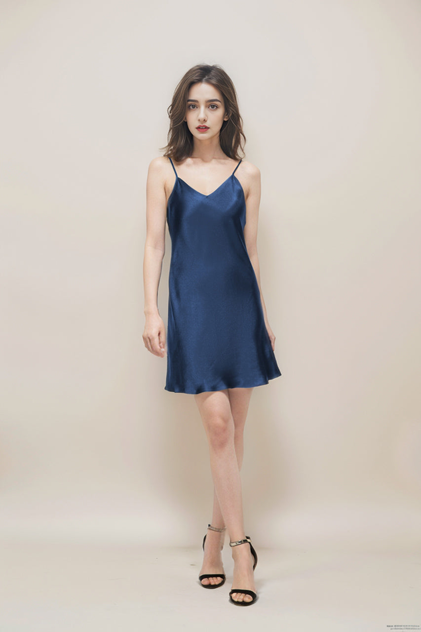 Camisón de seda con tirantes