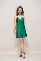 Camisón de seda con tirantes