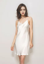 Camisón de seda con tirantes