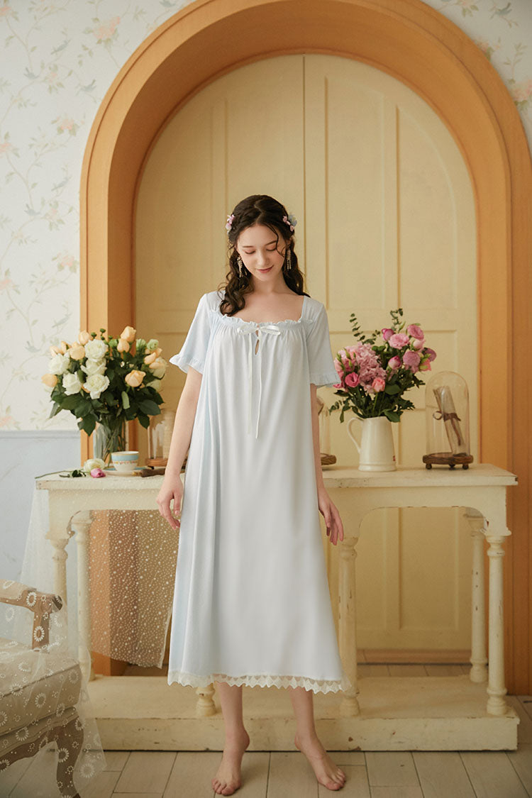 Vintage Style Sweet Nightgown with Ruffles