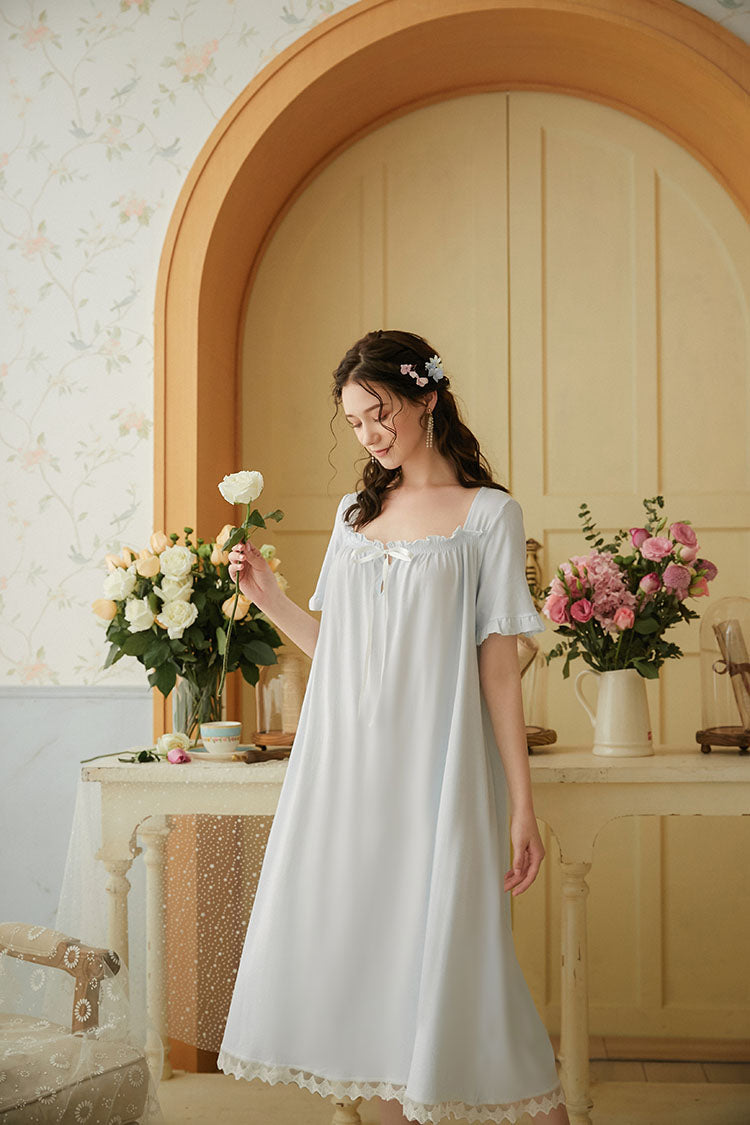 Vintage Style Sweet Nightgown with Ruffles