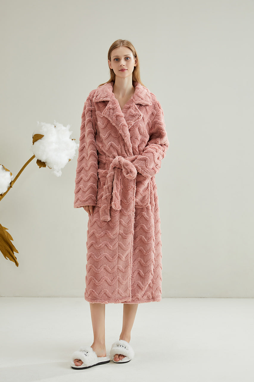 Wave Pattern Lapel Robe