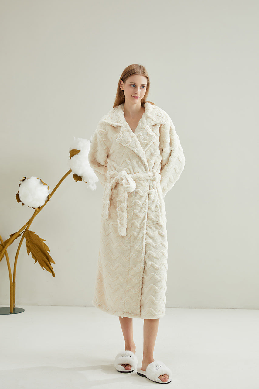 Wave Pattern Lapel Robe