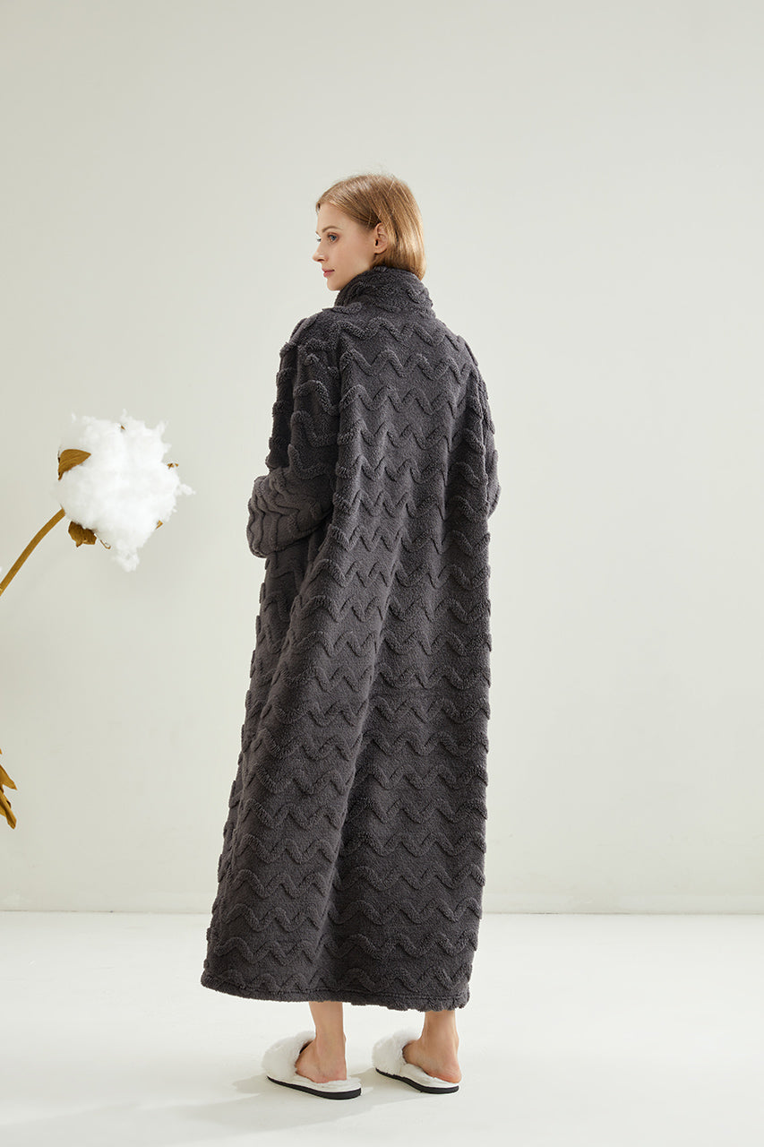 Wave Pattern Lapel Robe