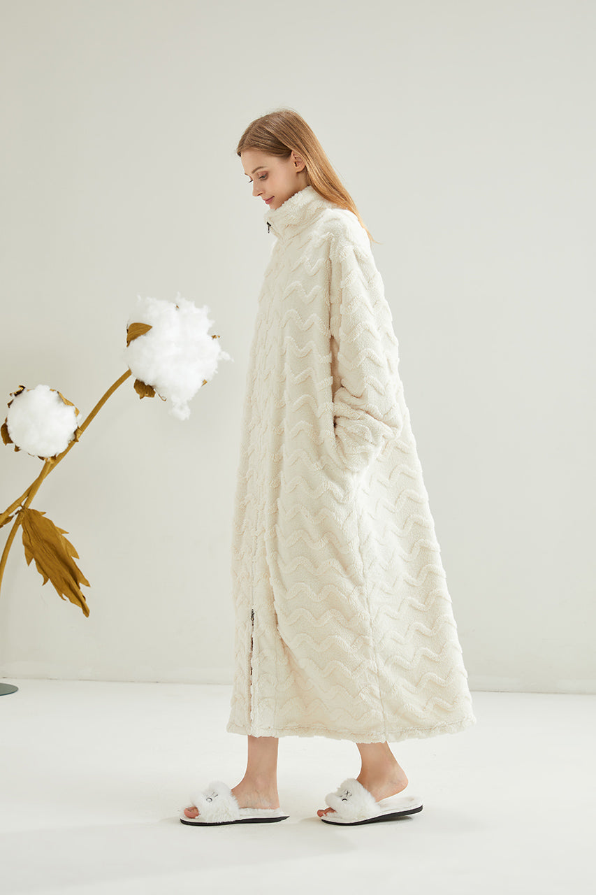 Wave Pattern Loose Robe