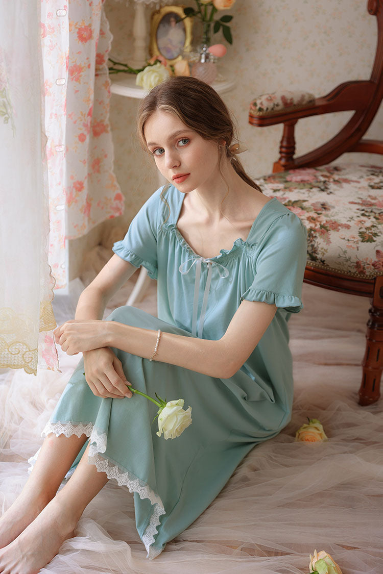 Vintage Style Sweet Nightgown with Ruffles