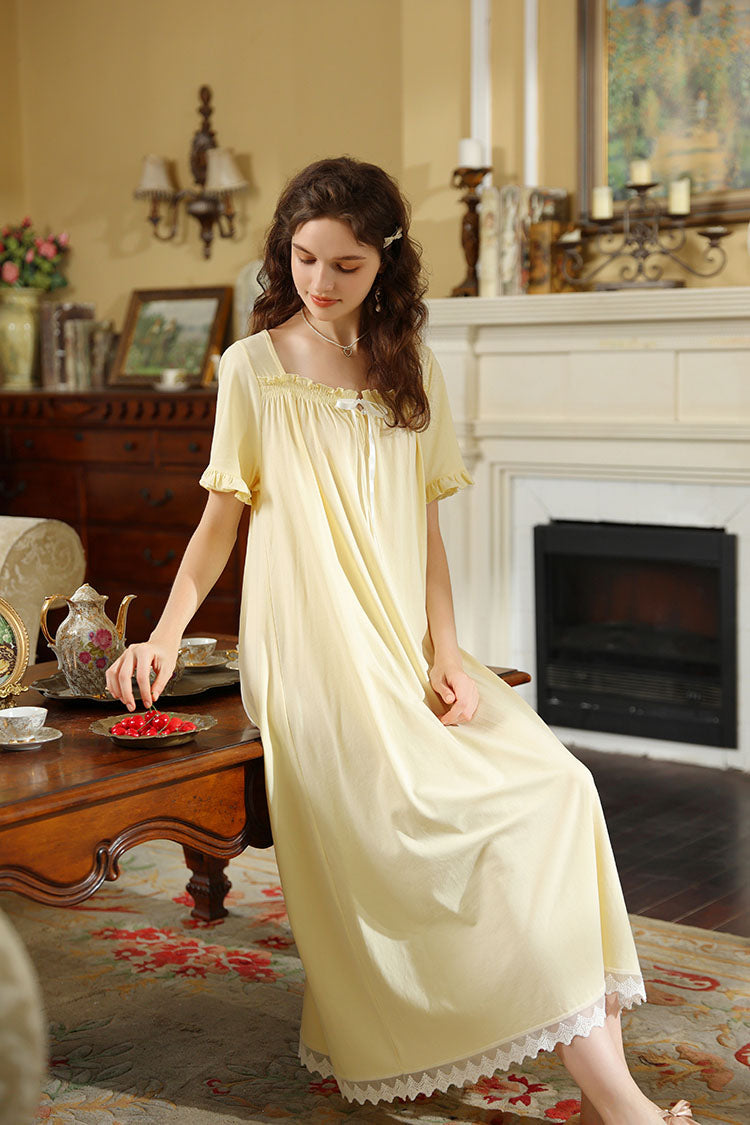 Vintage Style Sweet Nightgown with Ruffles