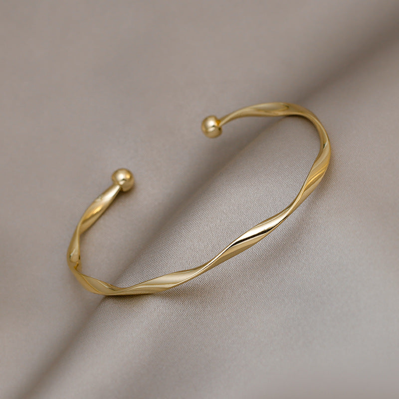【43】Twist Elegance Cuff Bracelet