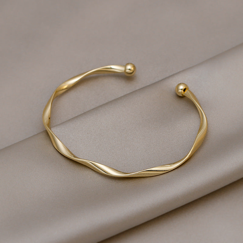 【43】Twist Elegance Cuff Bracelet