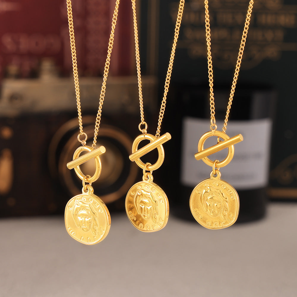 Vintage Gold Pendant Necklace