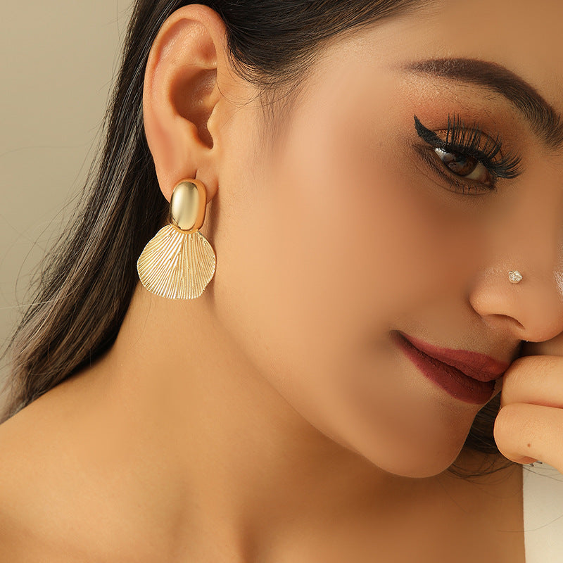 【12】Gold Shell Fan Earrings